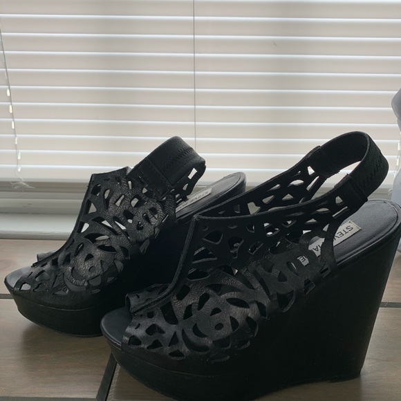 Shoes - Picture 3 of 5